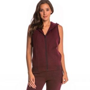 Onzie Zip Up Vest - Burgundy